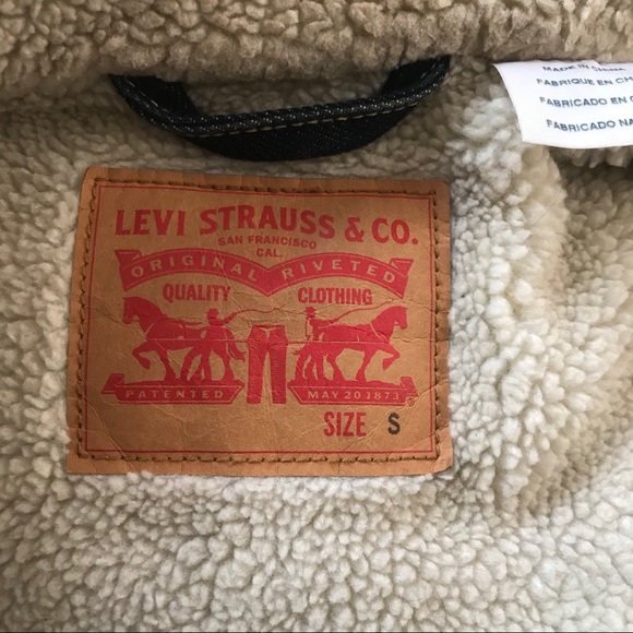 LEVIS Sherpa Trucker Jacket - Picture 7 of 7